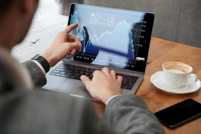 Finlogixx.com-Nutzer beobachten wichtige Entwicklungen auf dem Kryptomarkt und reagieren darauf